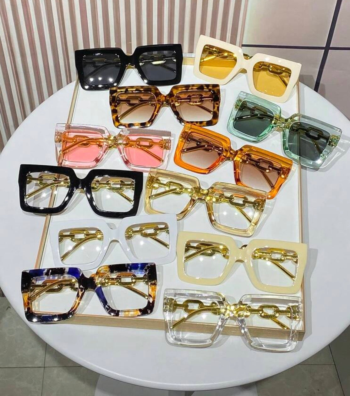 The Icon Bold Square Frames