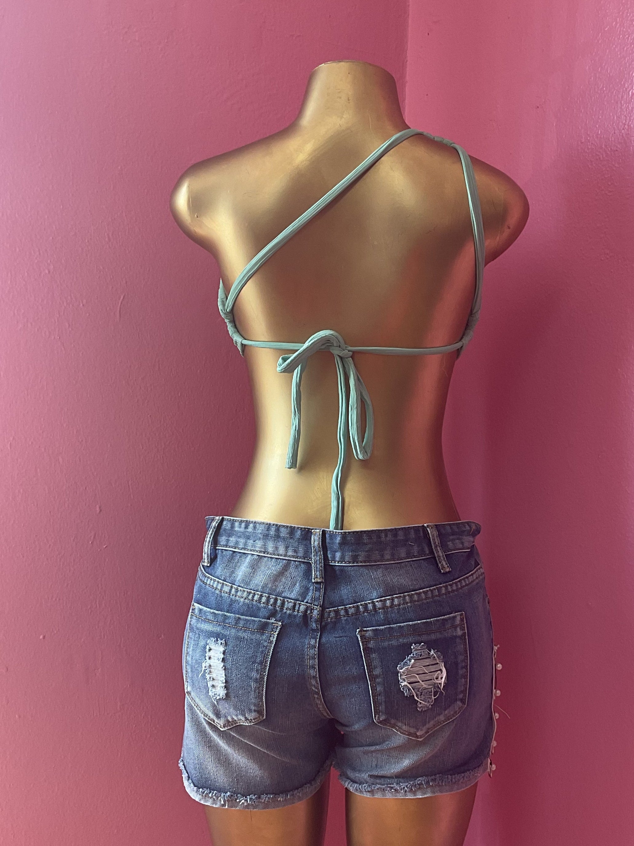 The "Apex" Asymmetric Crop