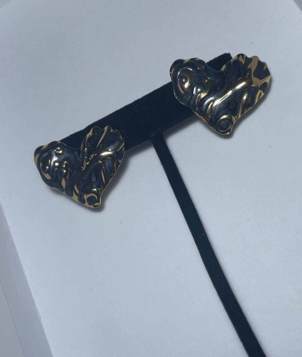 The Abstract Heart Stud Earrings